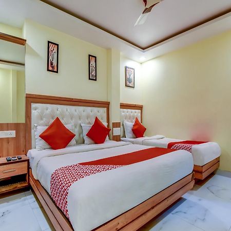 Hotel Sarthak Palace - By Pooja Hospitality 뉴델리 외부 사진