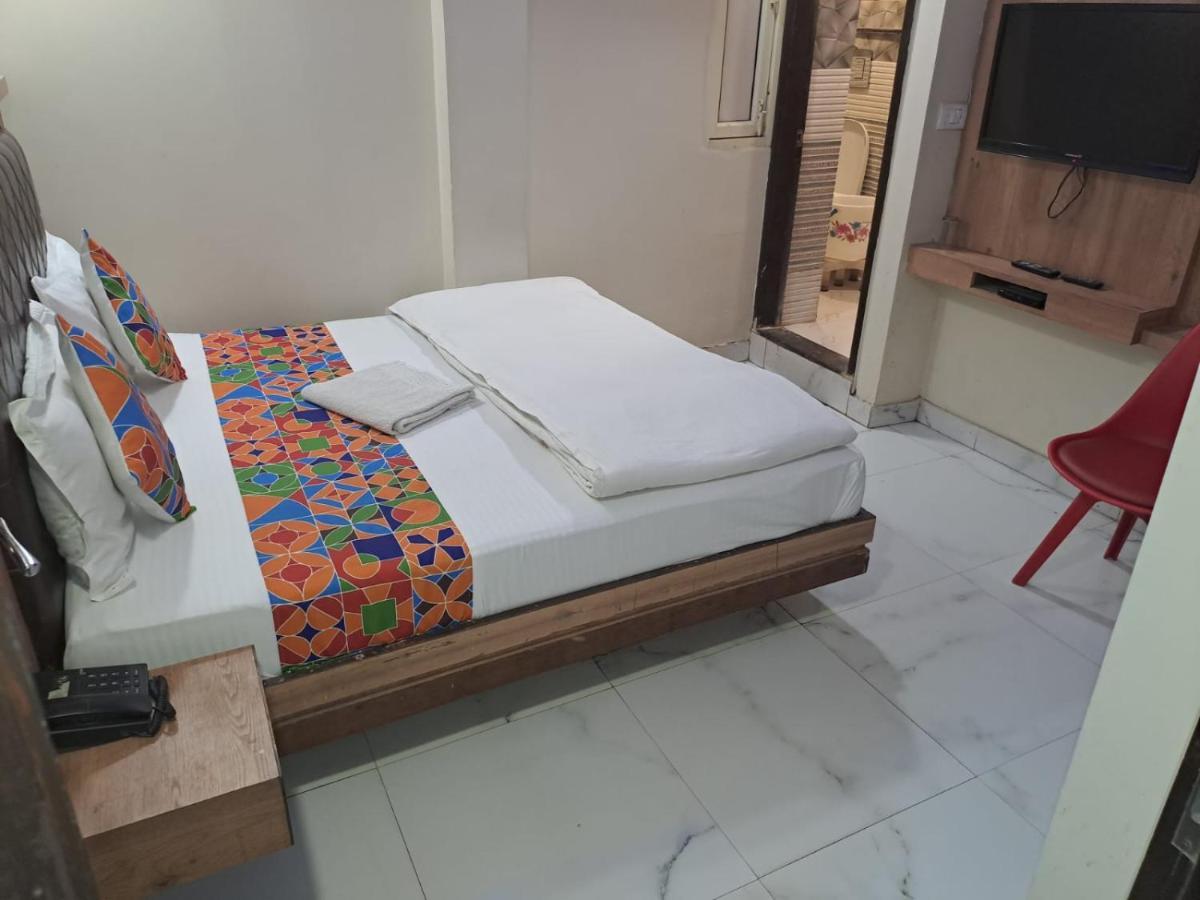 Hotel Sarthak Palace - By Pooja Hospitality 뉴델리 외부 사진