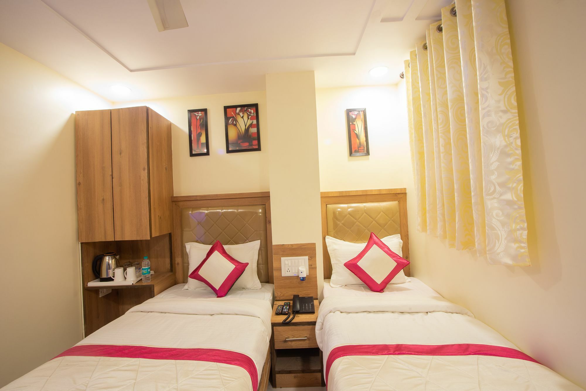 Hotel Sarthak Palace - By Pooja Hospitality 뉴델리 외부 사진