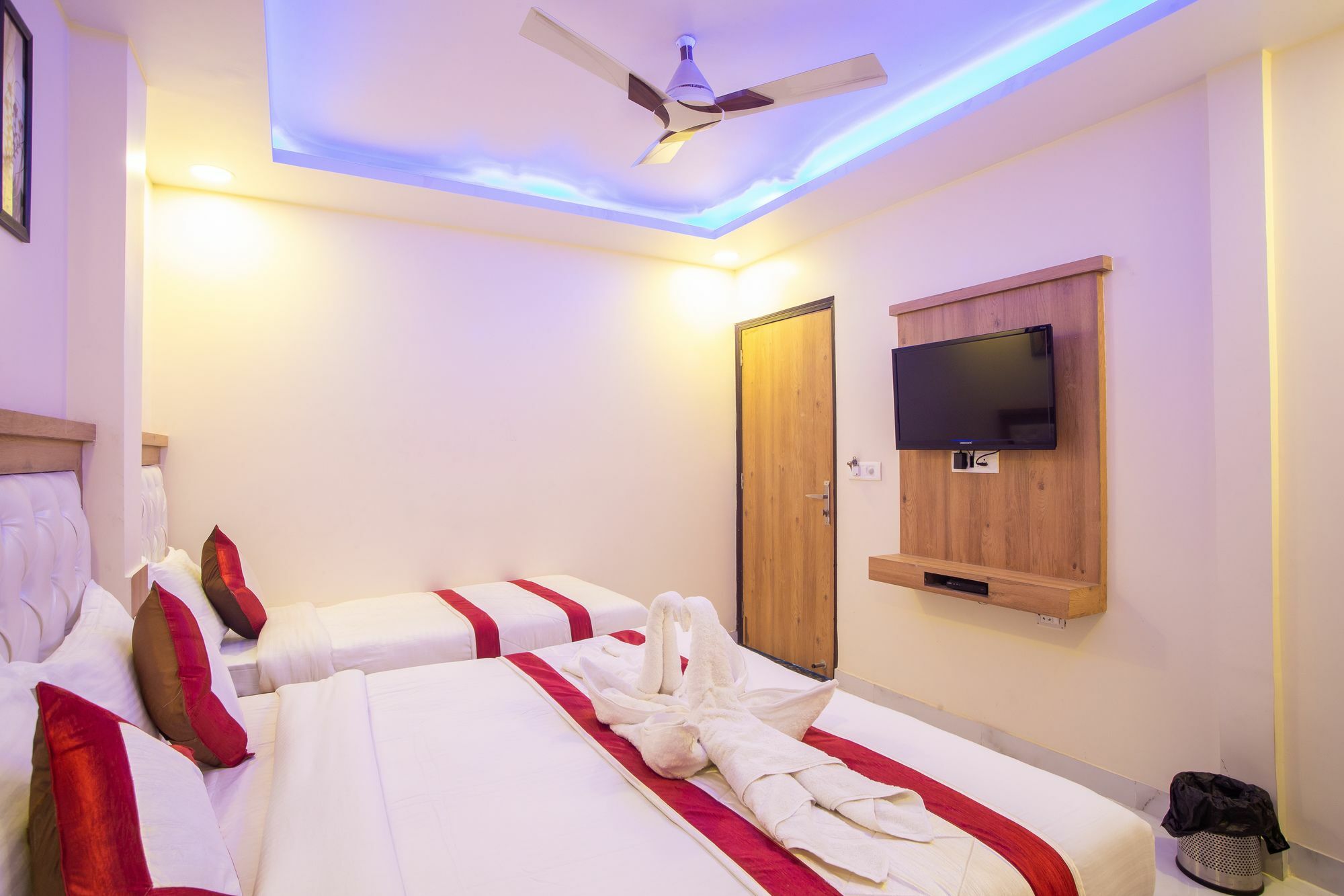 Hotel Sarthak Palace - By Pooja Hospitality 뉴델리 외부 사진