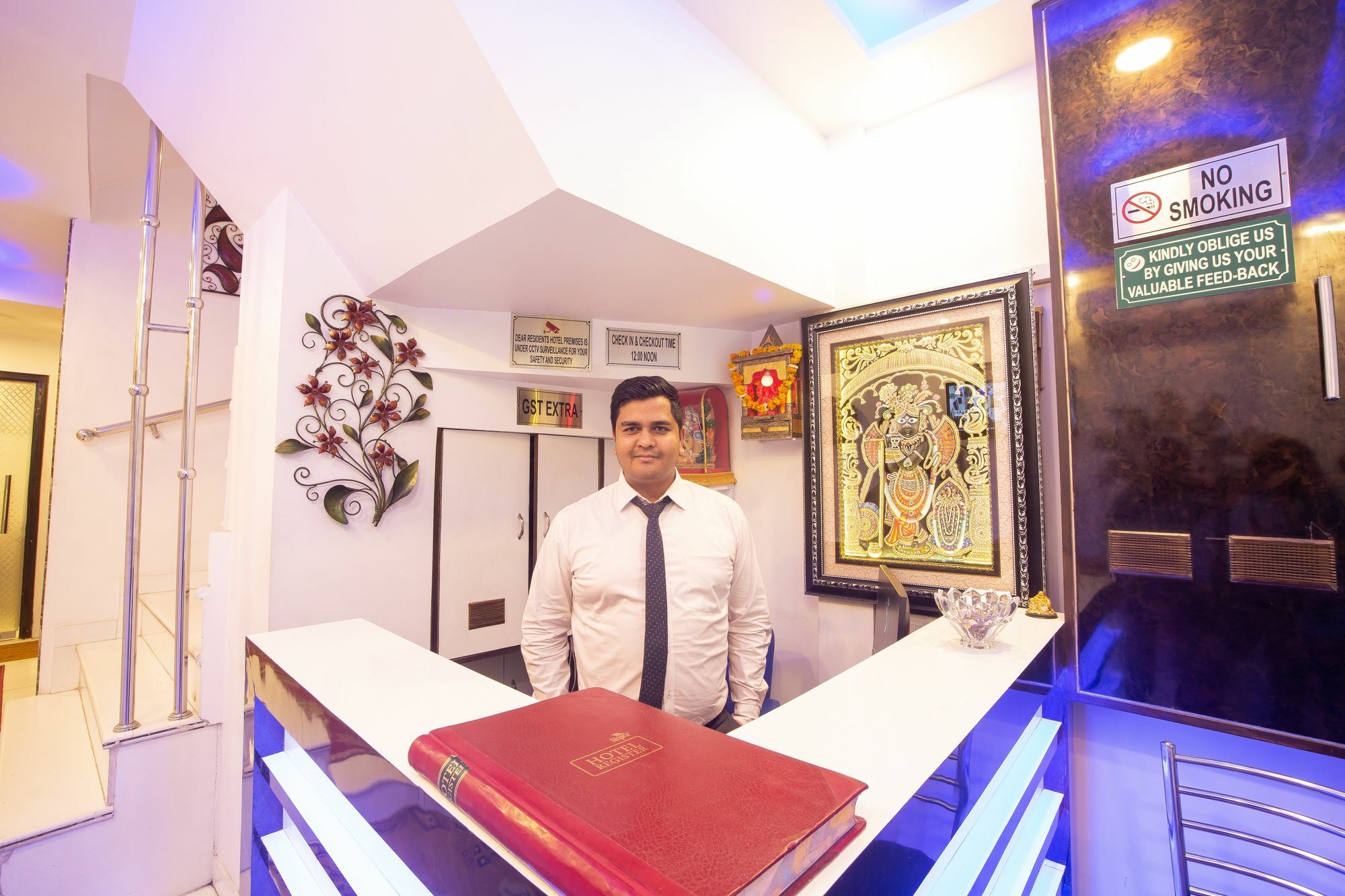 Hotel Sarthak Palace - By Pooja Hospitality 뉴델리 외부 사진