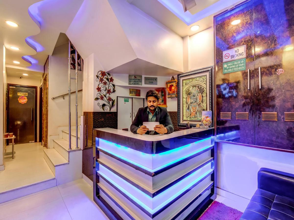 Hotel Sarthak Palace - By Pooja Hospitality 뉴델리 외부 사진